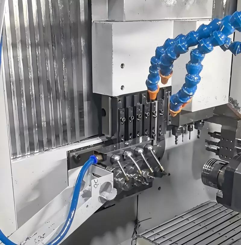 سباق الدراجات النارية Zhangxue على المسار، مدعومًا بدعم قوي من شركة Tuoyuan Metal